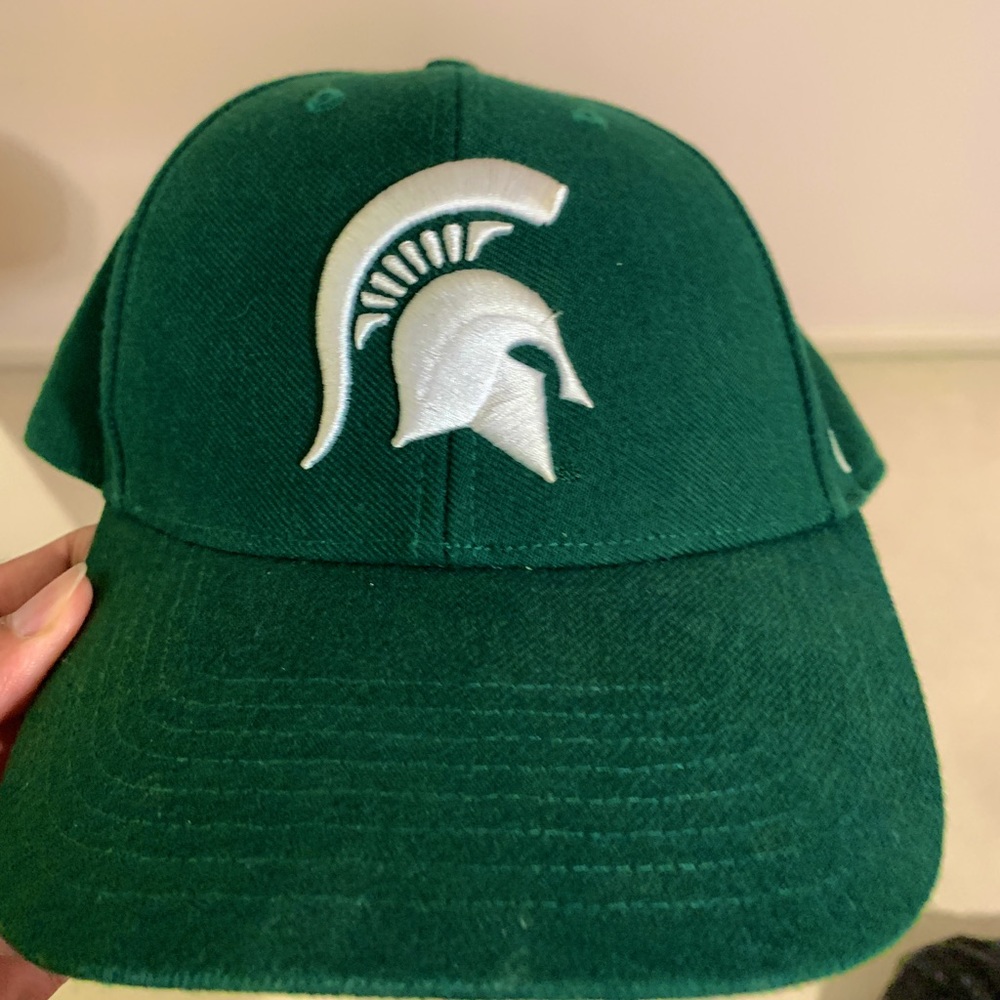 Vintage Michigan State University Fitted Cap 
#MSU #GoWhite